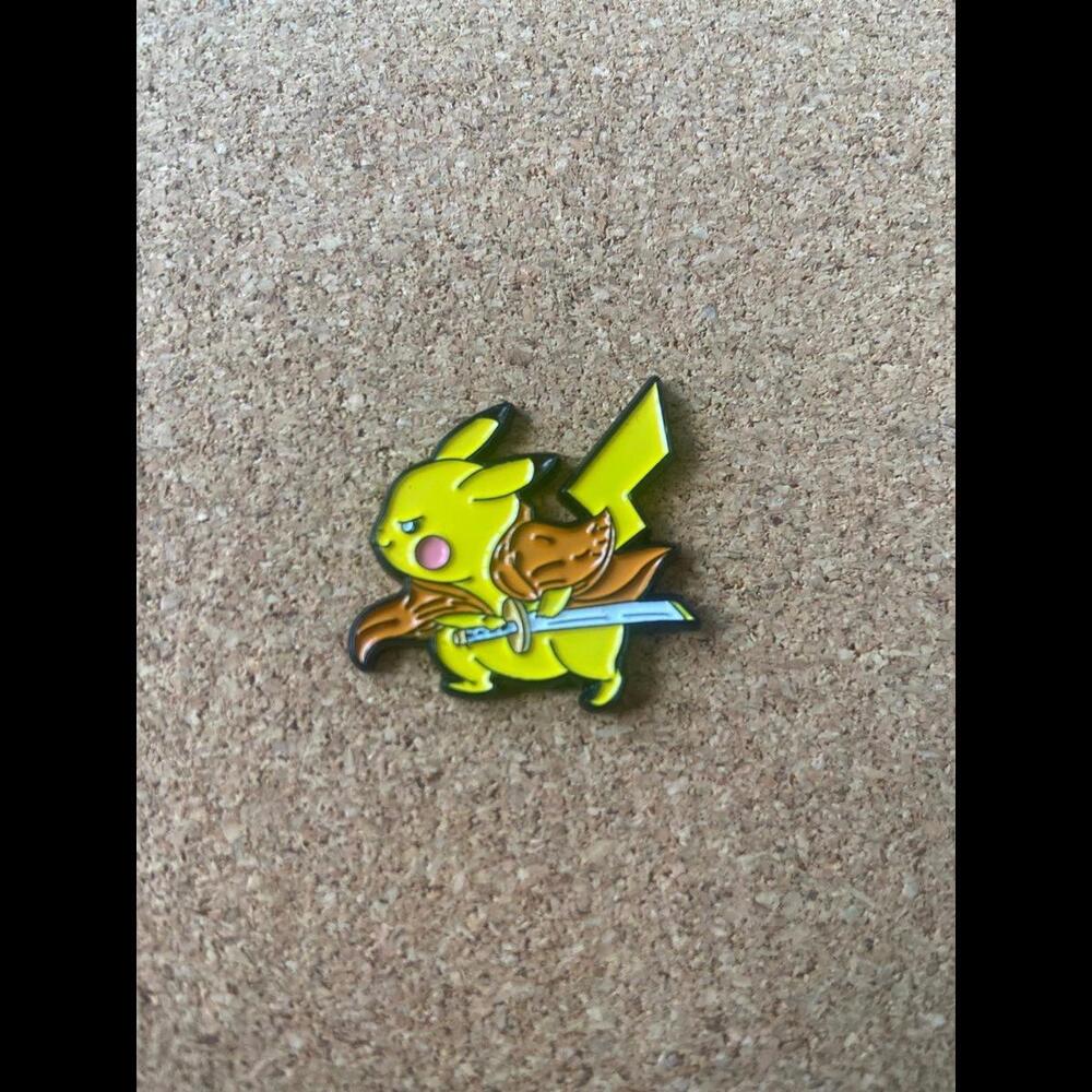 pikachu &Agatsuma Zenitsu pin